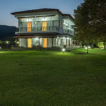 Linaraki & Halkidiki * Sykia Chalkidikis