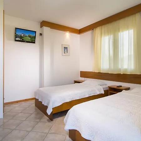 Linaraki & Halkidiki *